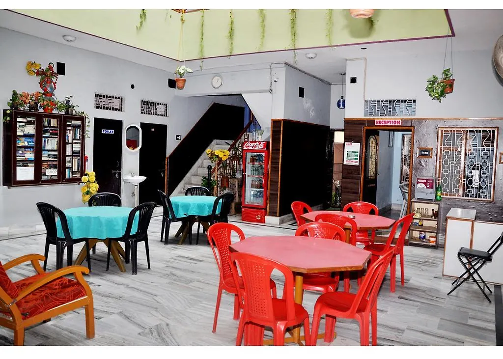 Teerth Guest House Varanasi 3*,  India