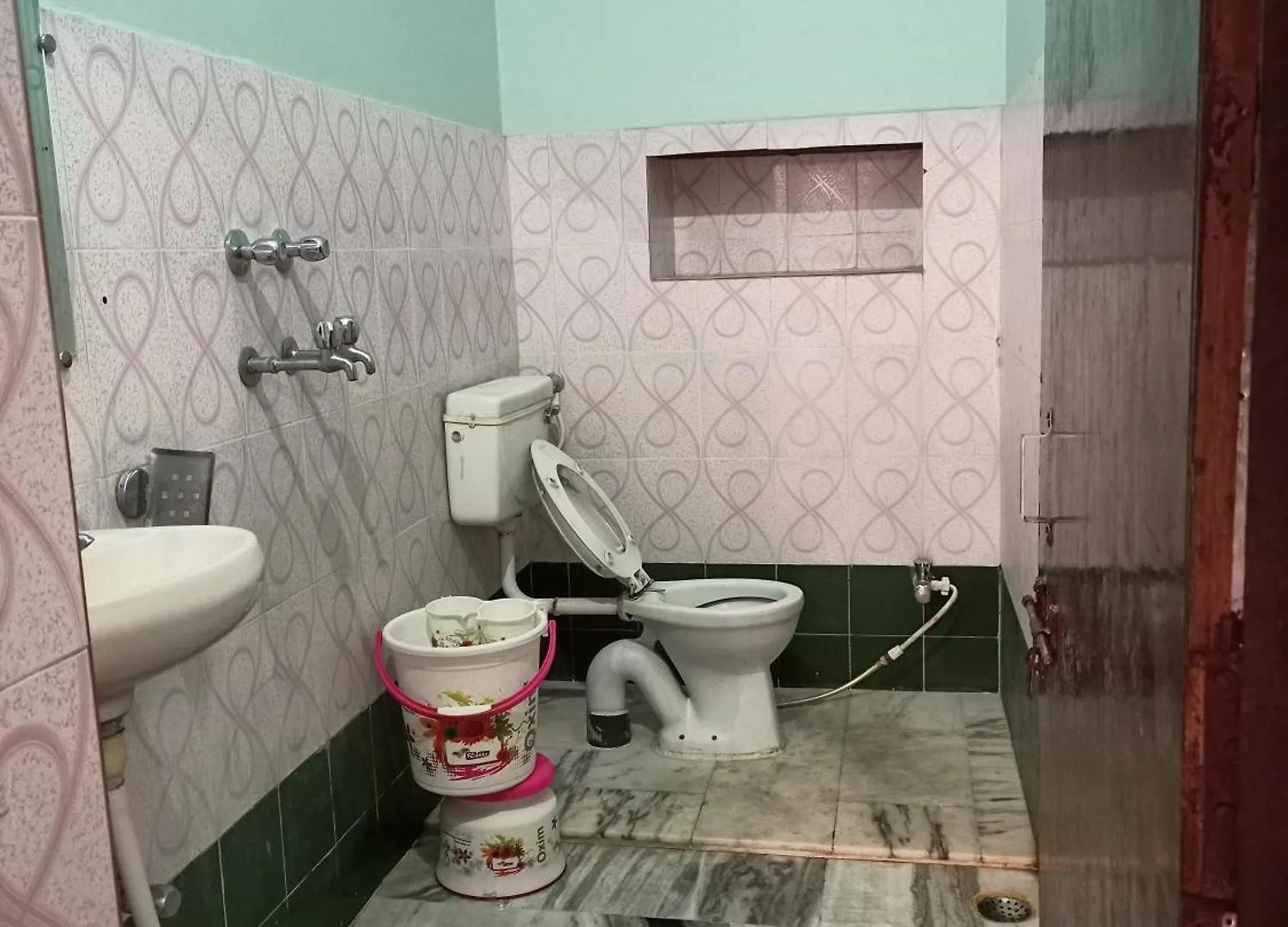 Teerth Guest House Varanasi